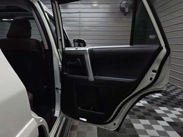 Used 2023 Toyota 4Runner Limited AWD/4WD image 39