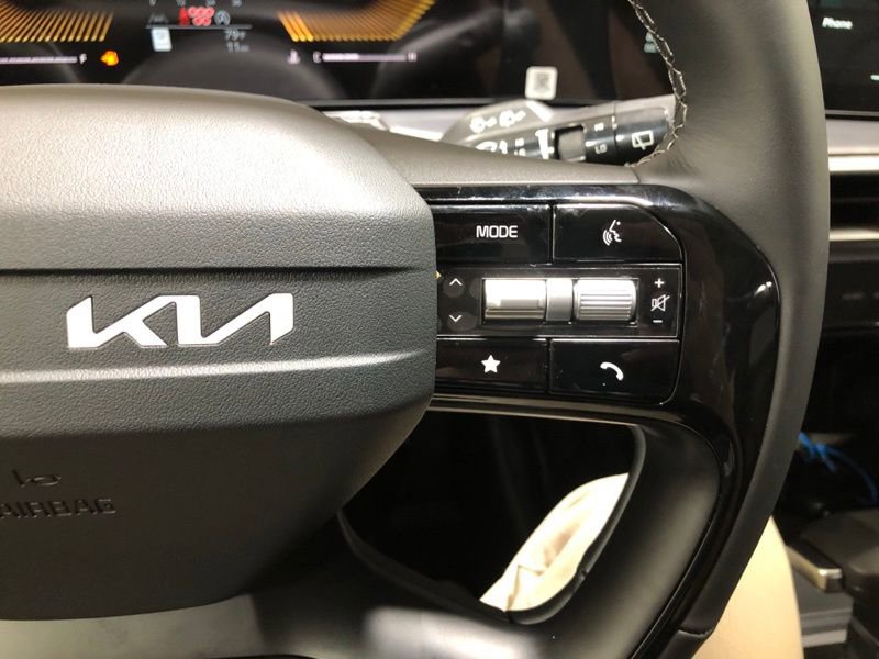 New 2026 Kia Sorento S w/ S Panoramic Sunroof Package image 26