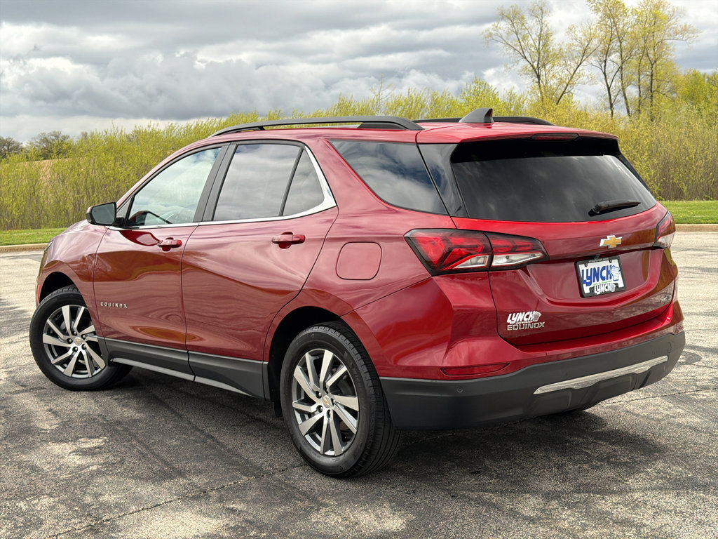 Used 2023 Chevrolet Equinox LT AWD/4WD image 2
