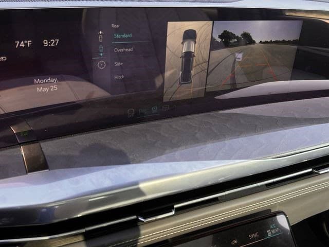 New 2026 Cadillac Escalade IQL Luxury w/ LPO, Radiant Package AWD/4WD image 17