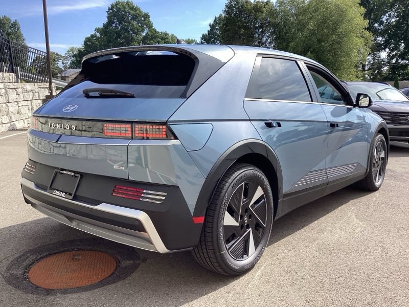 New 2027 Hyundai Ioniq 5 SE AWD/4WD image 9
