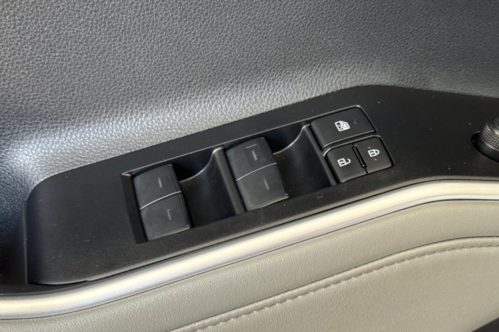 Certified 2026 Toyota Highlander XLE AWD/4WD image 14