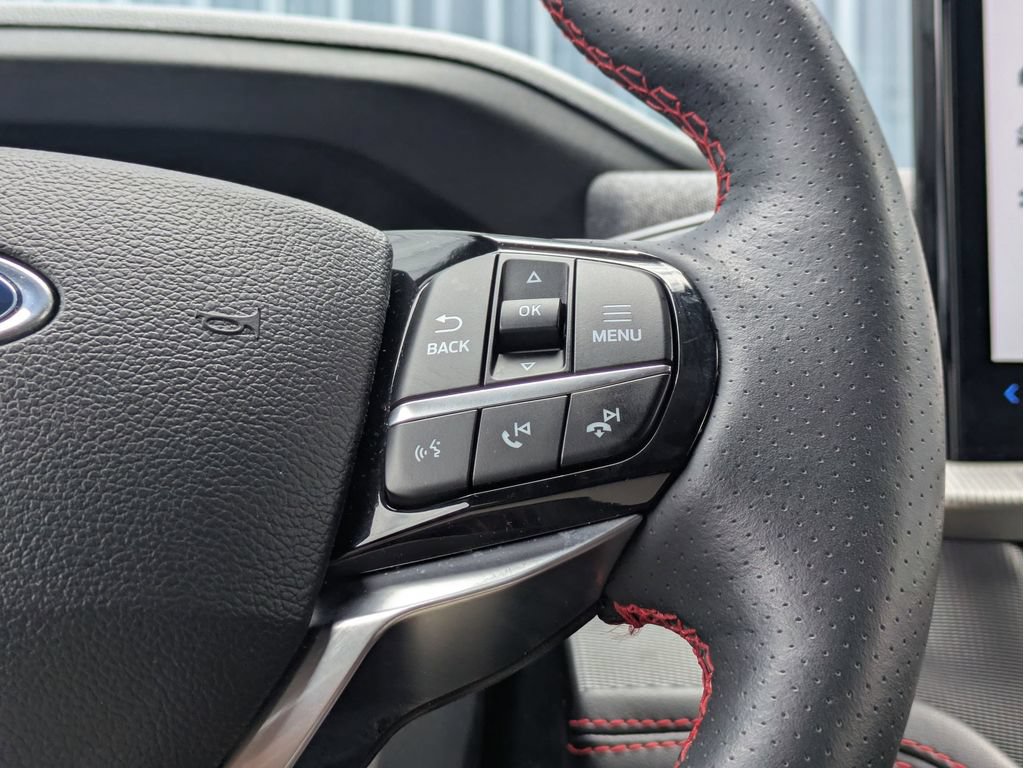 Used 2025 Ford Explorer ST AWD/4WD image 23