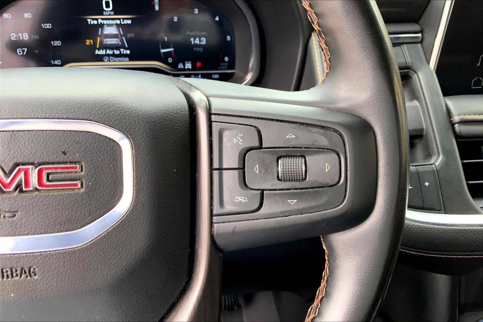 Used 2024 GMC Yukon XL AT4 w/ AT4 Premium Plus Package AWD/4WD image 48