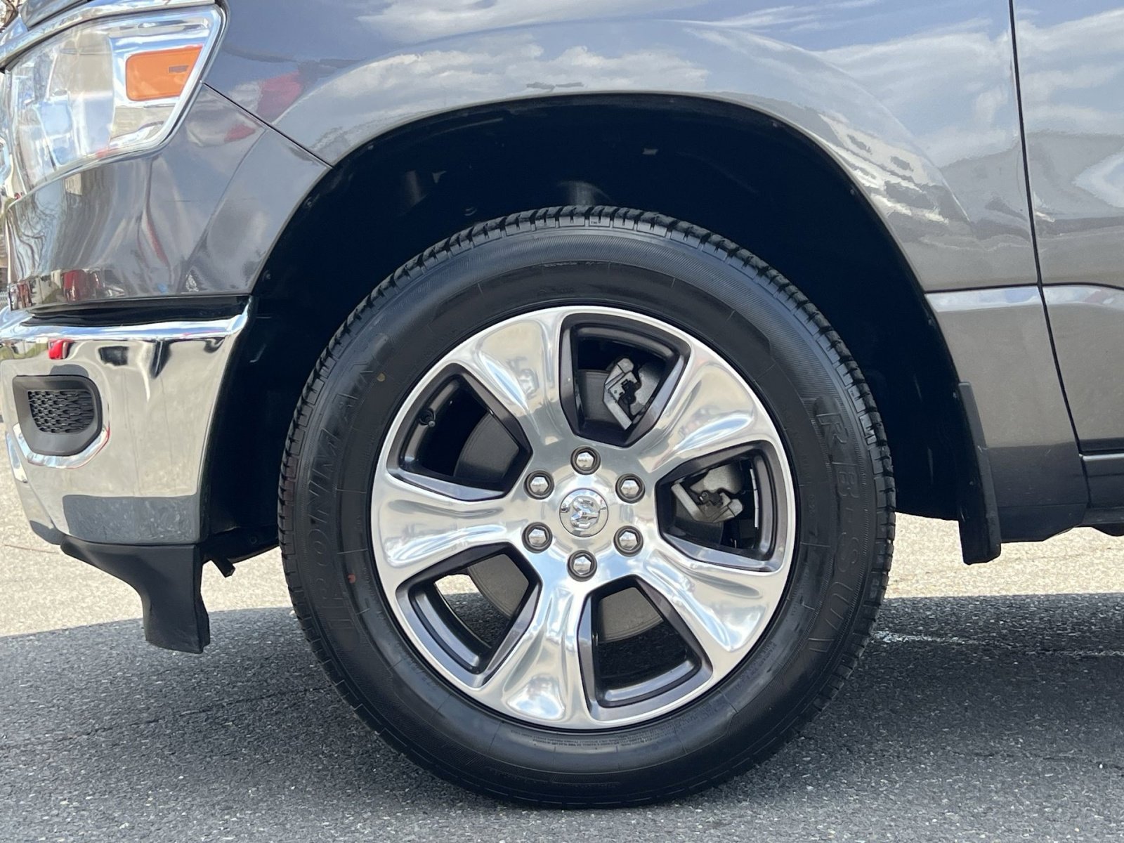 Used 2024 RAM 1500 Laramie image 10