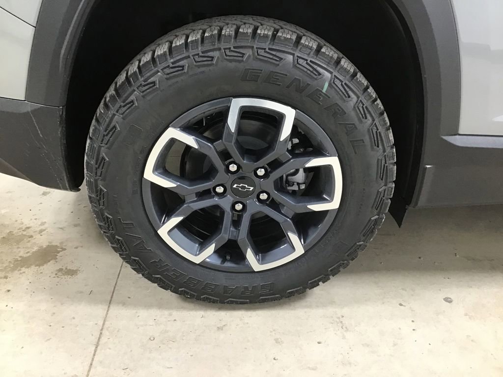 New 2026 Chevrolet Equinox ACTIV image 33