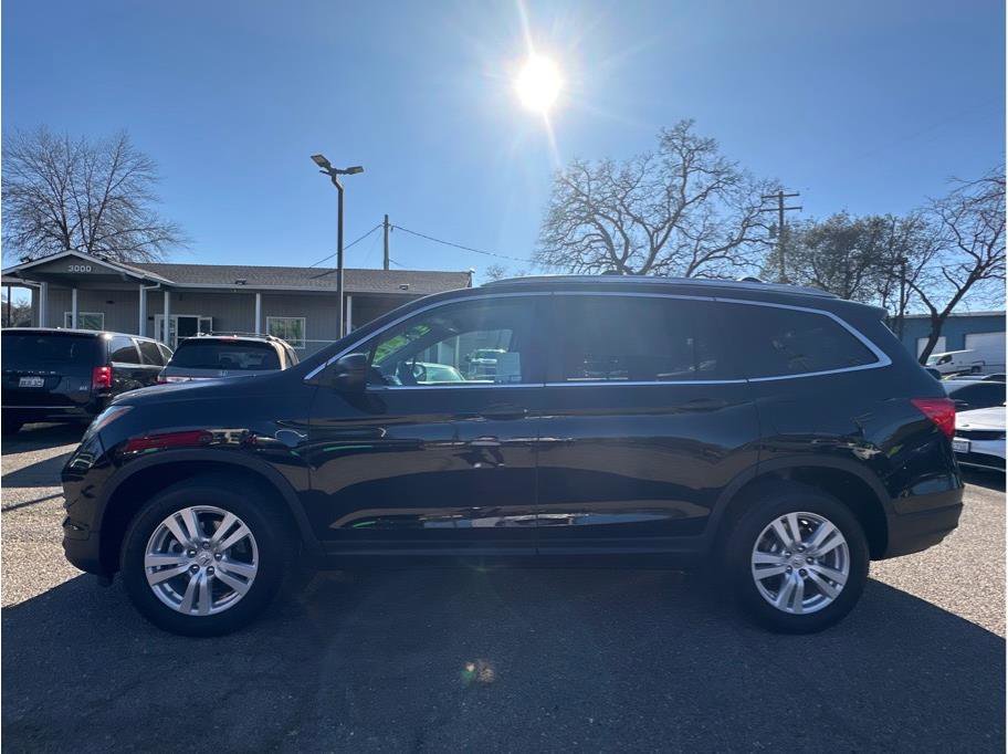 Used 2018 Honda Pilot LX image 4