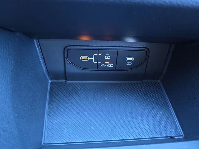 New 2026 Kia Sportage LX FWD image 18