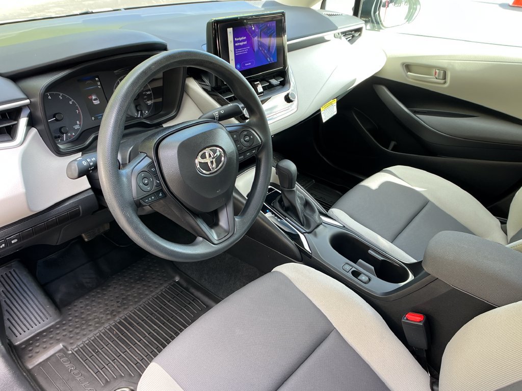 Used 2024 Toyota Corolla LE FWD image 10