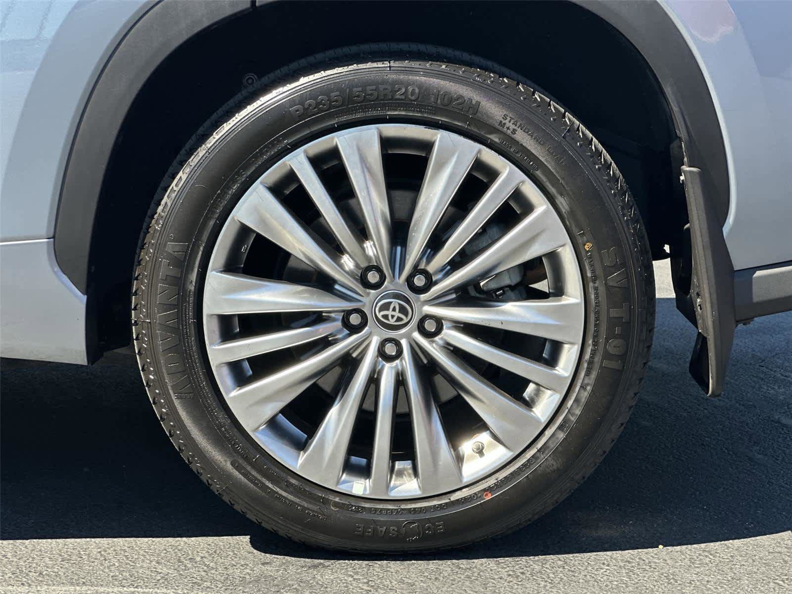 Used 2022 Toyota Highlander Platinum image 8