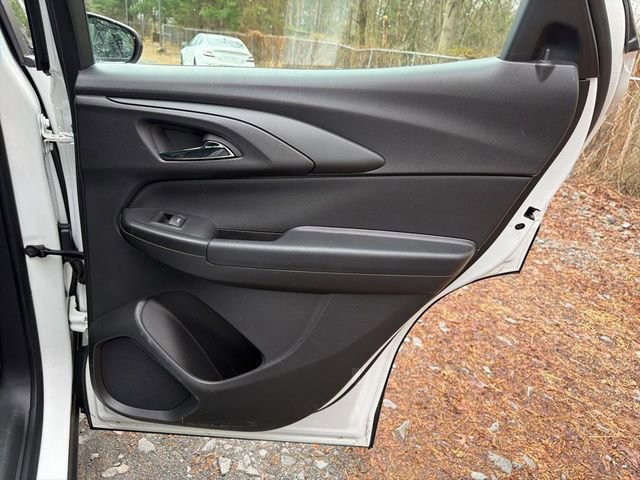 Used 2023 Chevrolet TrailBlazer LS AWD/4WD image 13