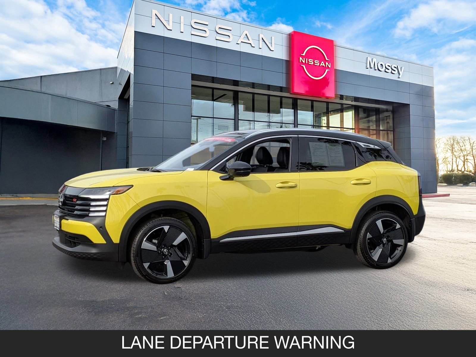 Certified 2025 Nissan Kicks SR w/ Illumination Package image 5