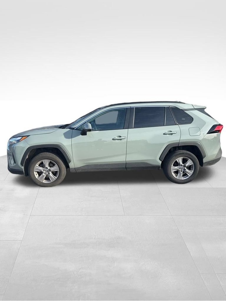 Used 2023 Toyota RAV4 XLE FWD image 3