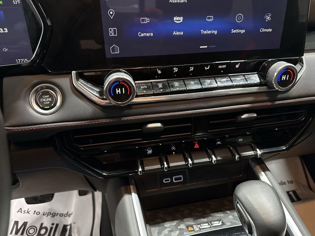 Used 2024 Chevrolet Colorado Z71 w/ Z71 Convenience Package 2 image 17