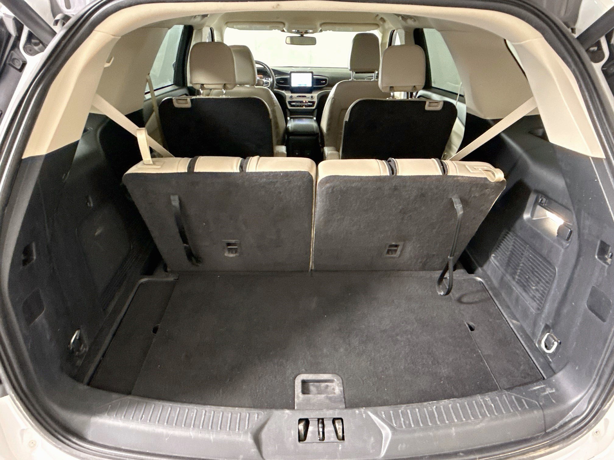 Used 2023 Ford Explorer XLT w/ Equipment Group 202A RWD image 35