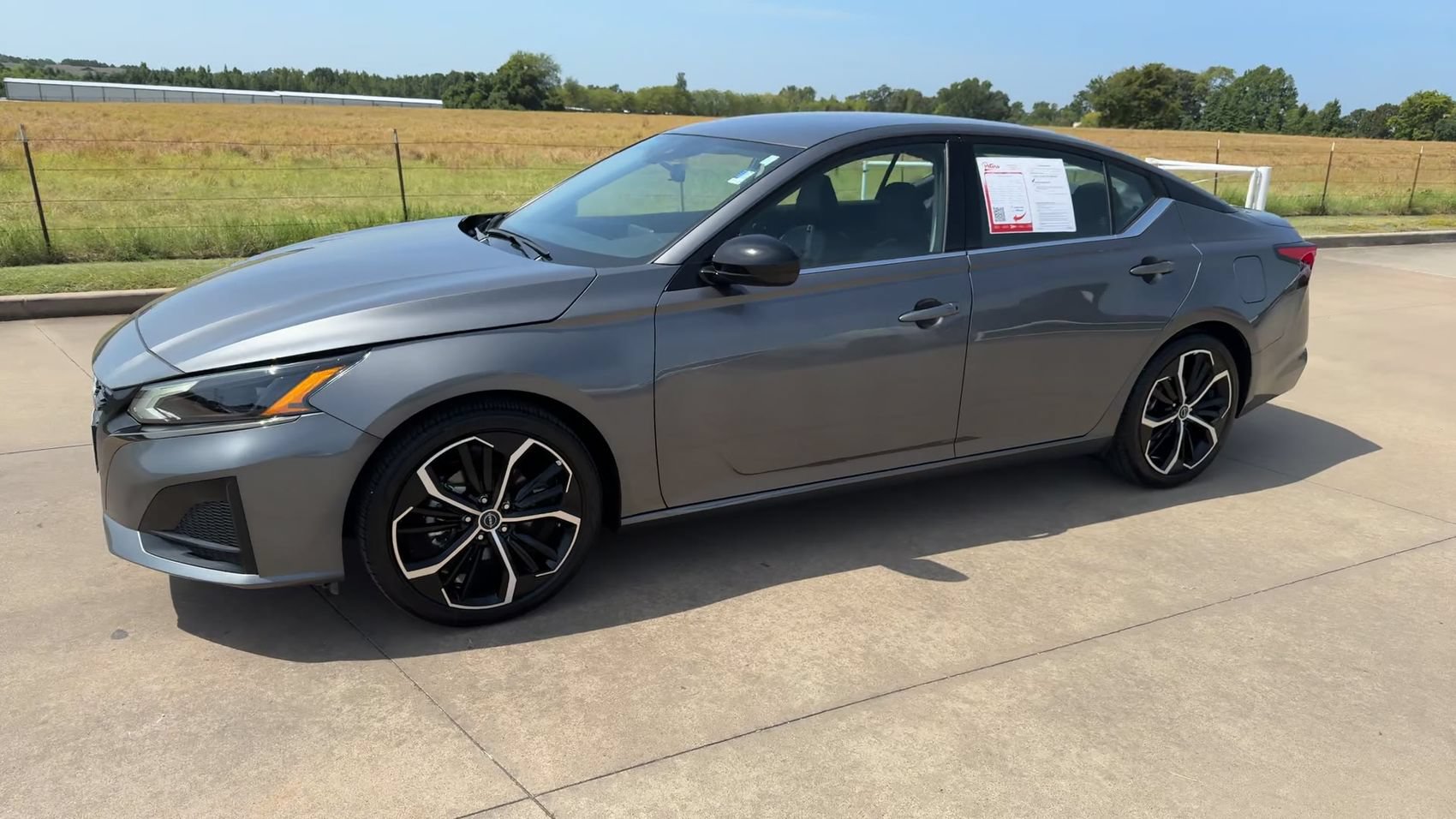 Used 2025 Nissan Altima 2.5 SR FWD image 5