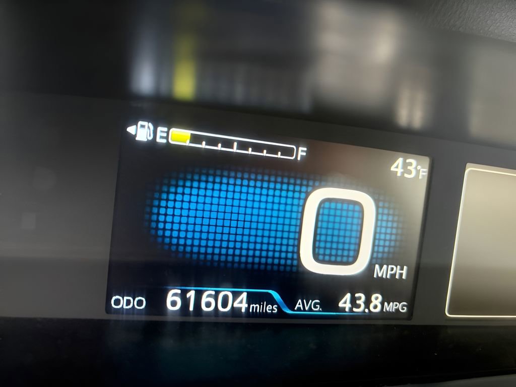 Used 2020 Toyota Prius LE image 25