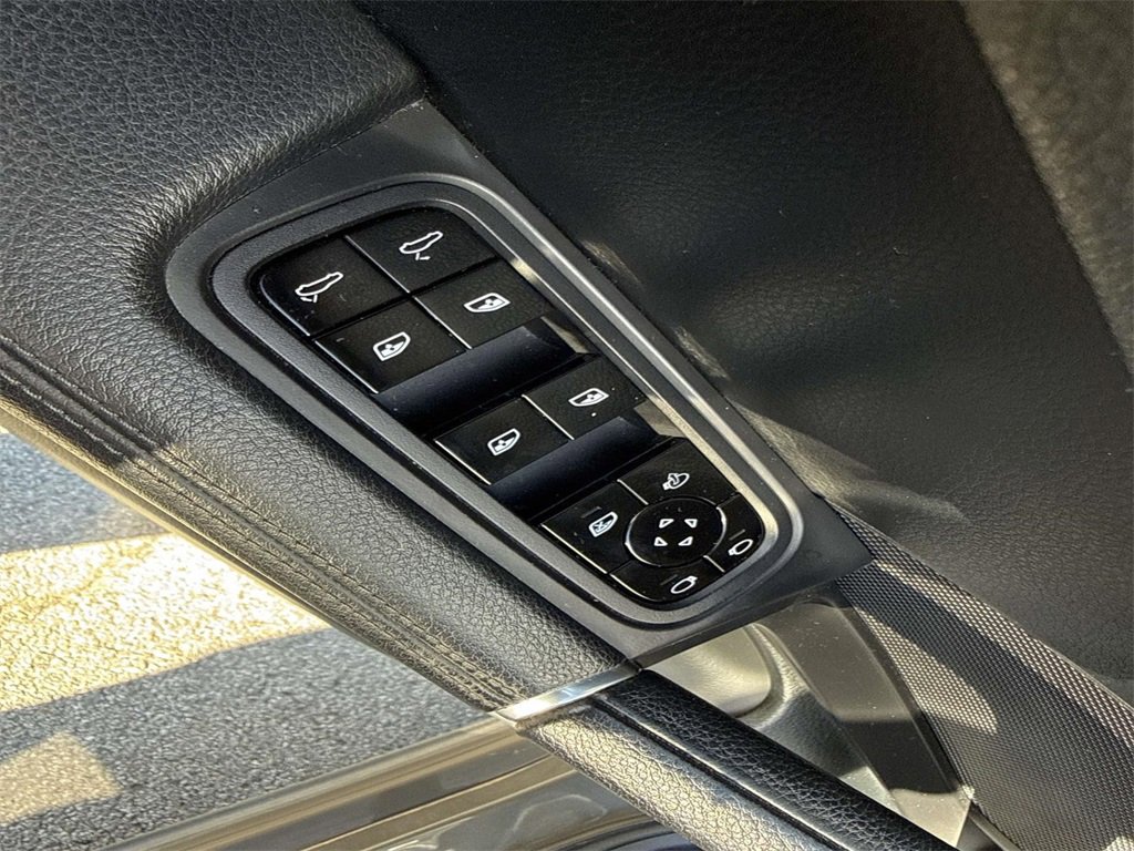Used 2019 Porsche Cayenne image 11