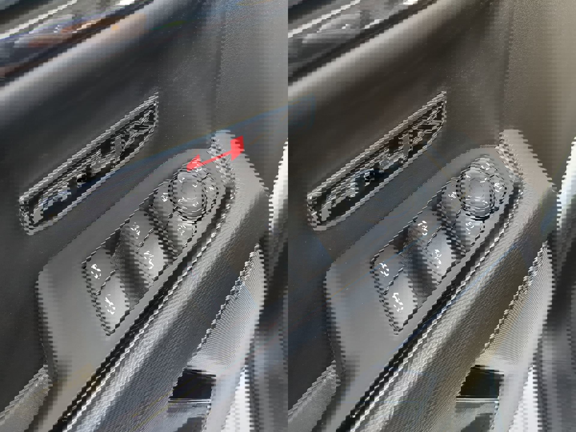 Used 2024 GMC Sierra 1500 AT4X w/ AT4X AEV Edition image 19