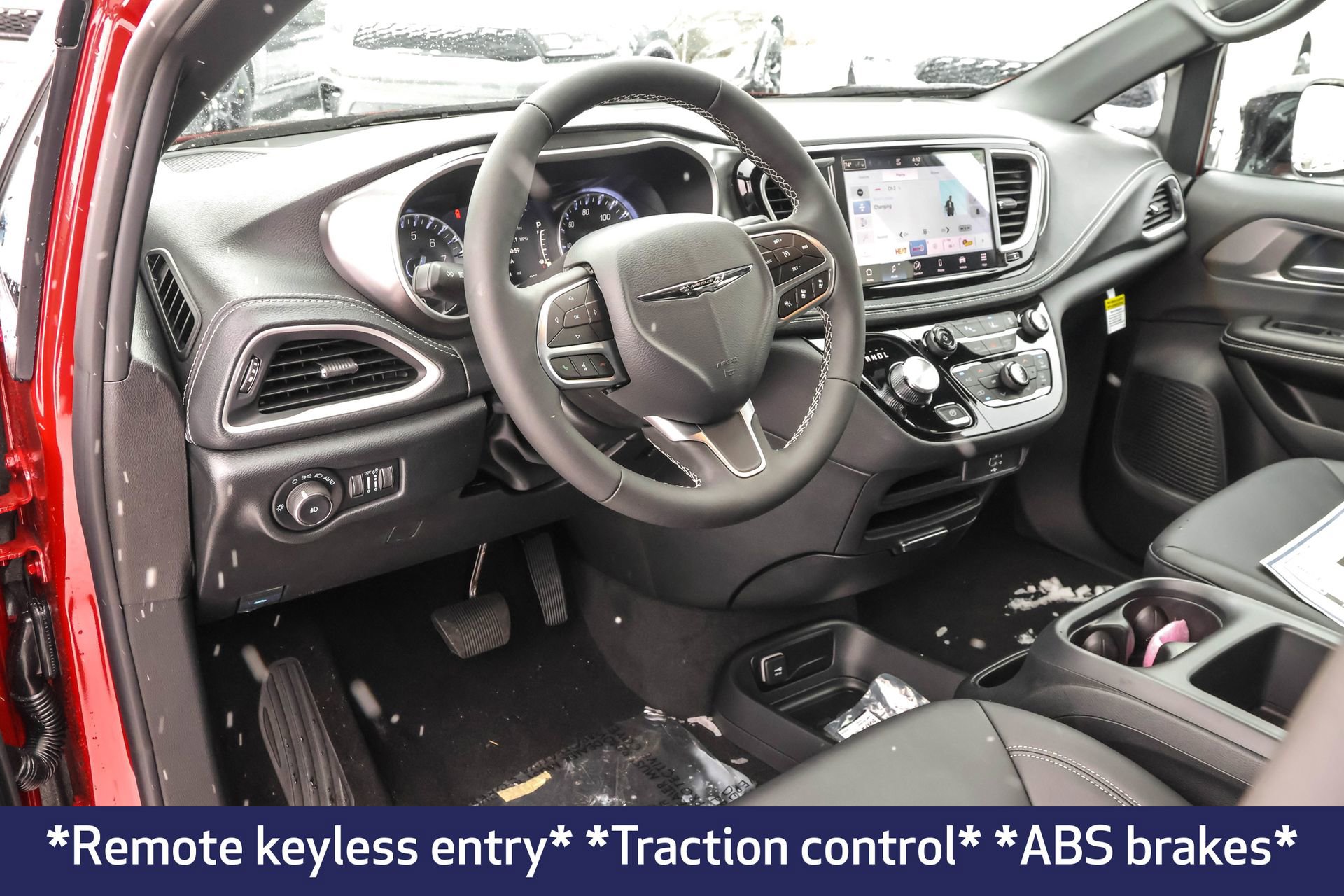 New 2026 Chrysler Pacifica Select image 4