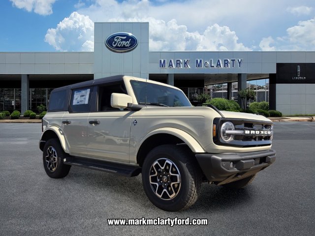New 2026 Ford Bronco Outer Banks AWD/4WD image 4