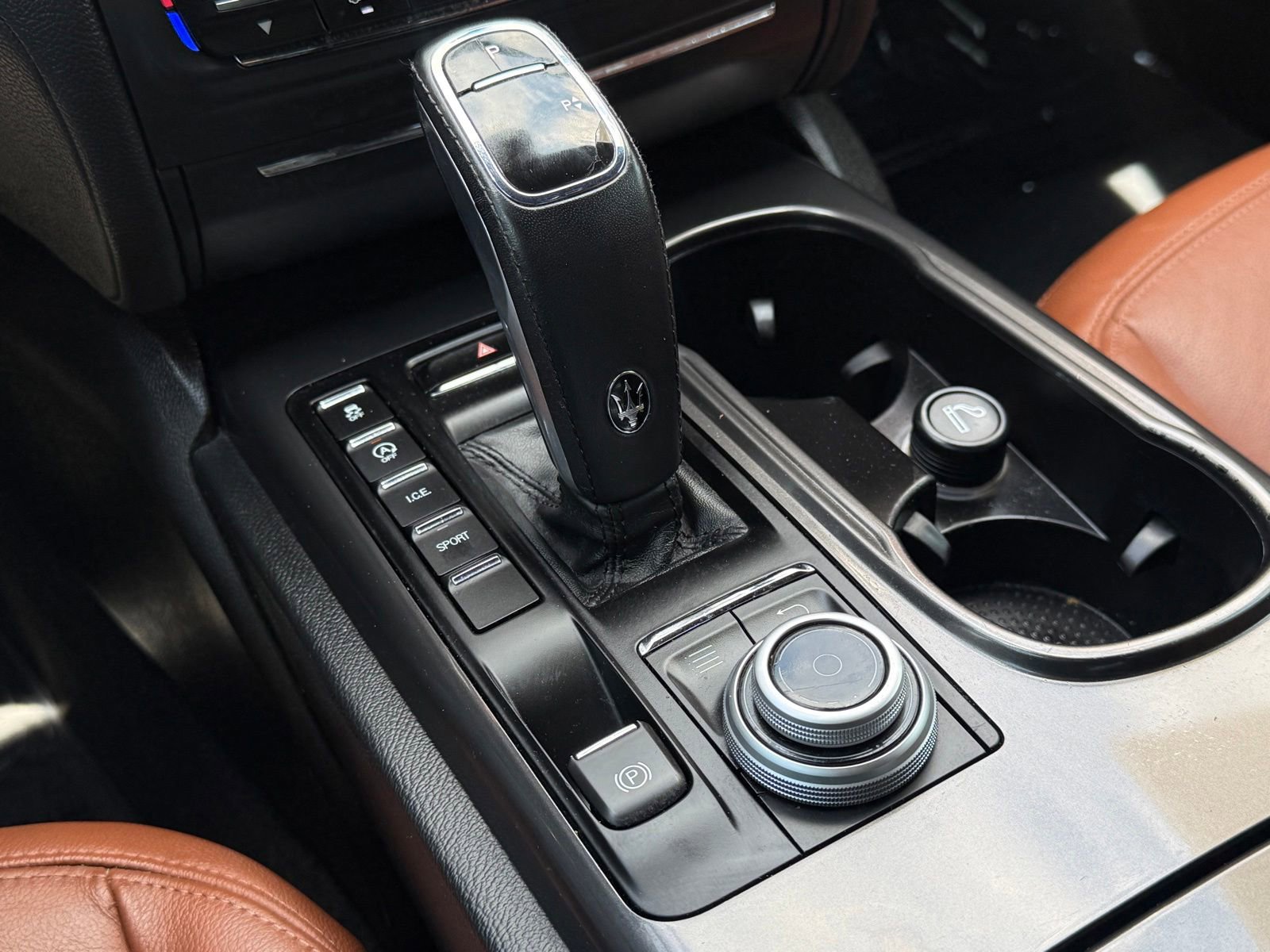 Used 2019 Maserati Ghibli RWD image 31