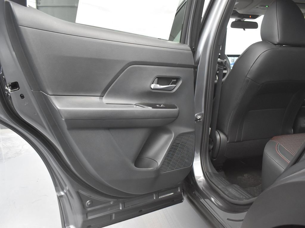 New 2026 Nissan Kicks SR w/ Cold Weather Package image 16