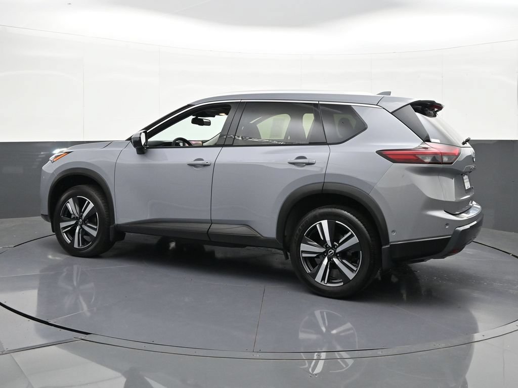 Used 2025 Nissan Rogue SL w/ SL Premium Package AWD/4WD image 42