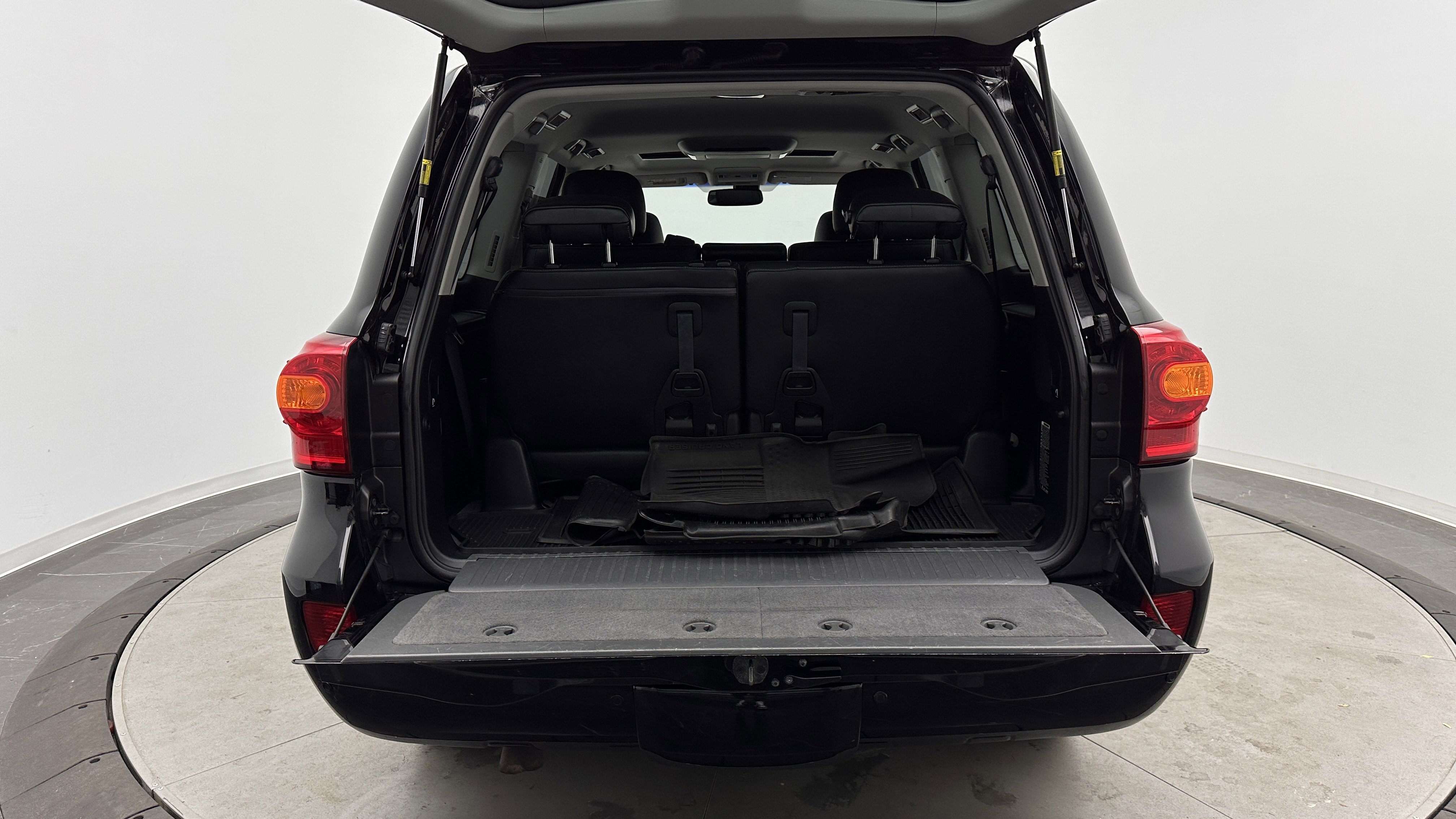 Used 2014 Toyota Land Cruiser AWD/4WD image 35