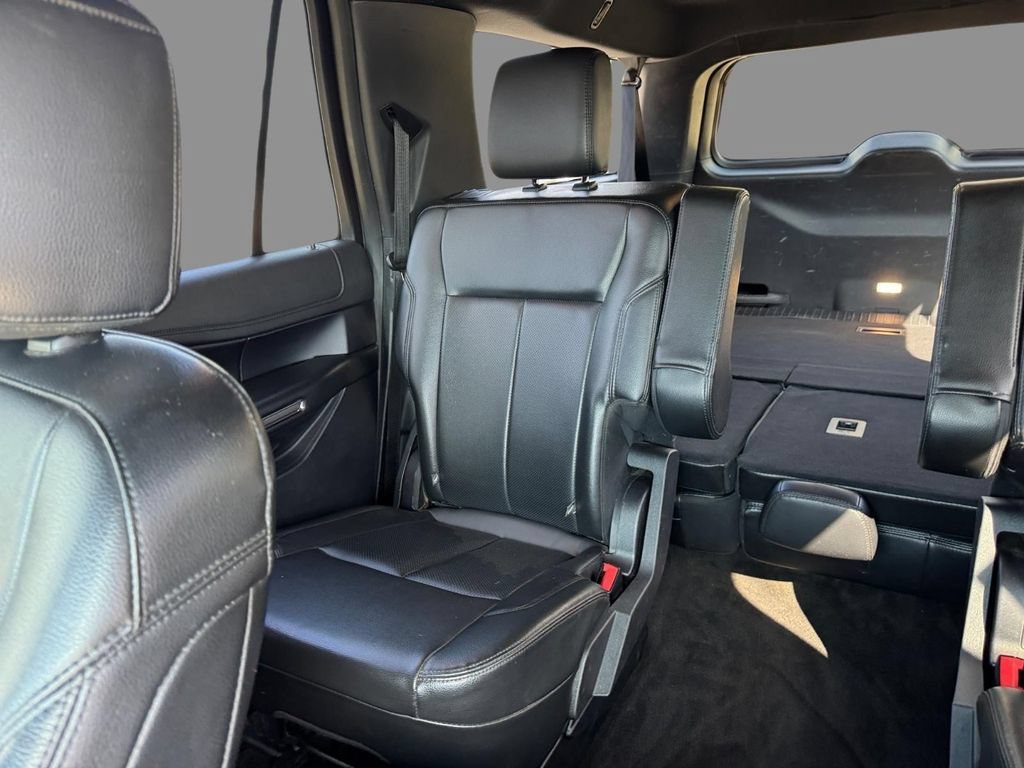 Used 2021 Ford Expedition Max XLT AWD/4WD image 16