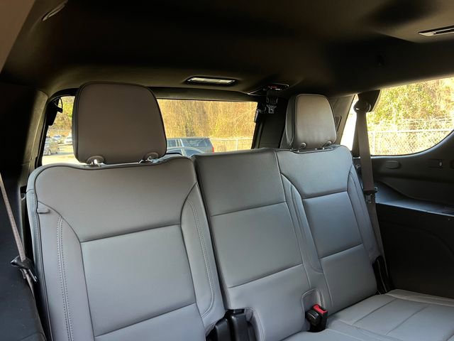 Used 2021 GMC Yukon SLT w/ SLT Premium Package image 32