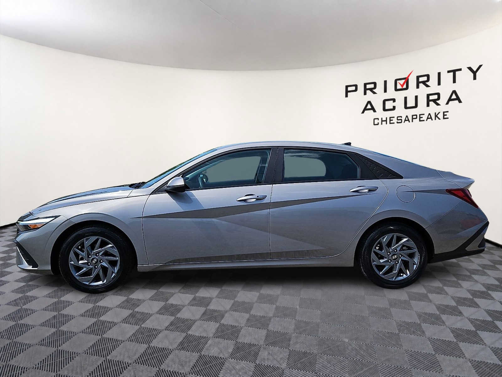 Used 2024 Hyundai Elantra SEL FWD image 7