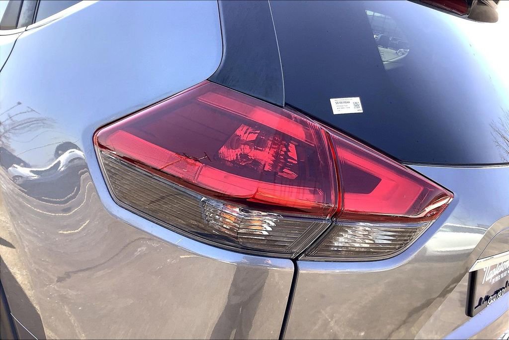 Used 2020 Nissan Rogue SV AWD/4WD image 32