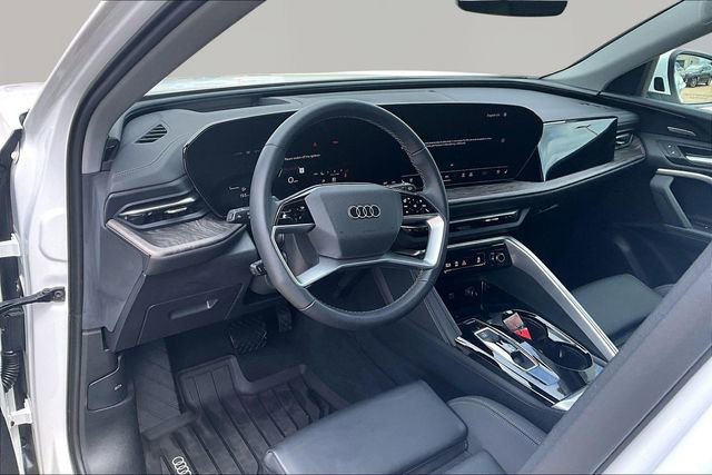 Used 2025 Audi Q5 Premium Plus w/ Premium Plus AWD/4WD image 13