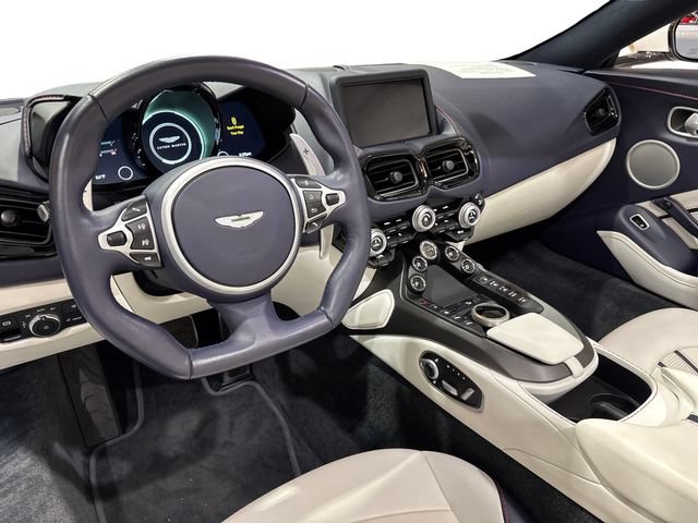 Used 2023 Aston Martin V8 Vantage Roadster RWD image 8