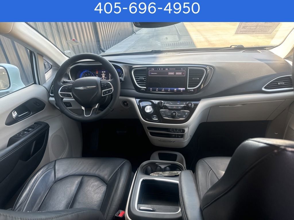 Used 2022 Chrysler Pacifica Touring-L image 54