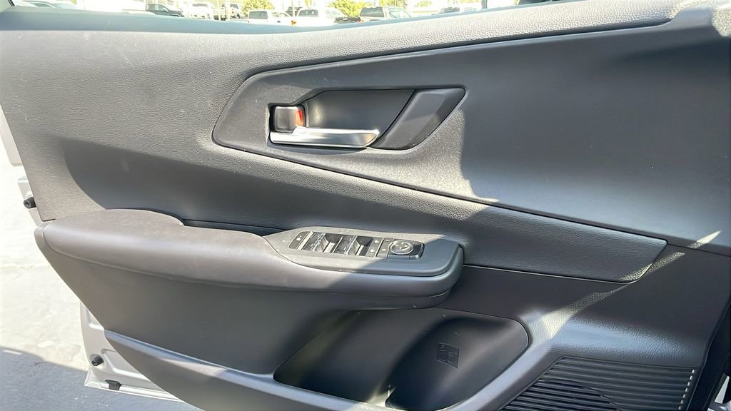 Used 2023 Toyota Prius Prime XSE Premium image 28