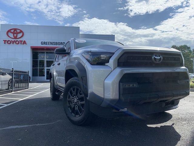Certified 2025 Toyota 4Runner SR5 AWD/4WD image 2