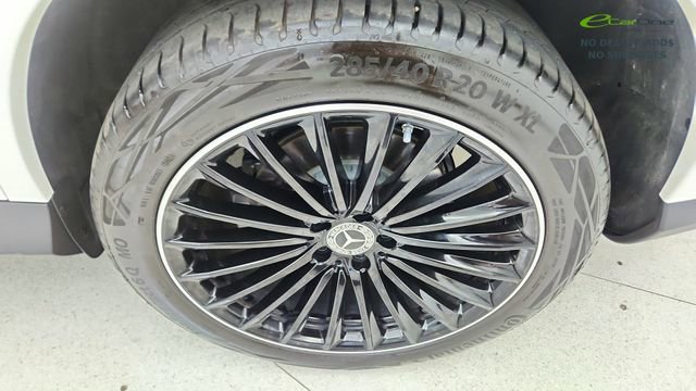 Used 2025 Mercedes-Benz GLC 300 4MATIC image 58
