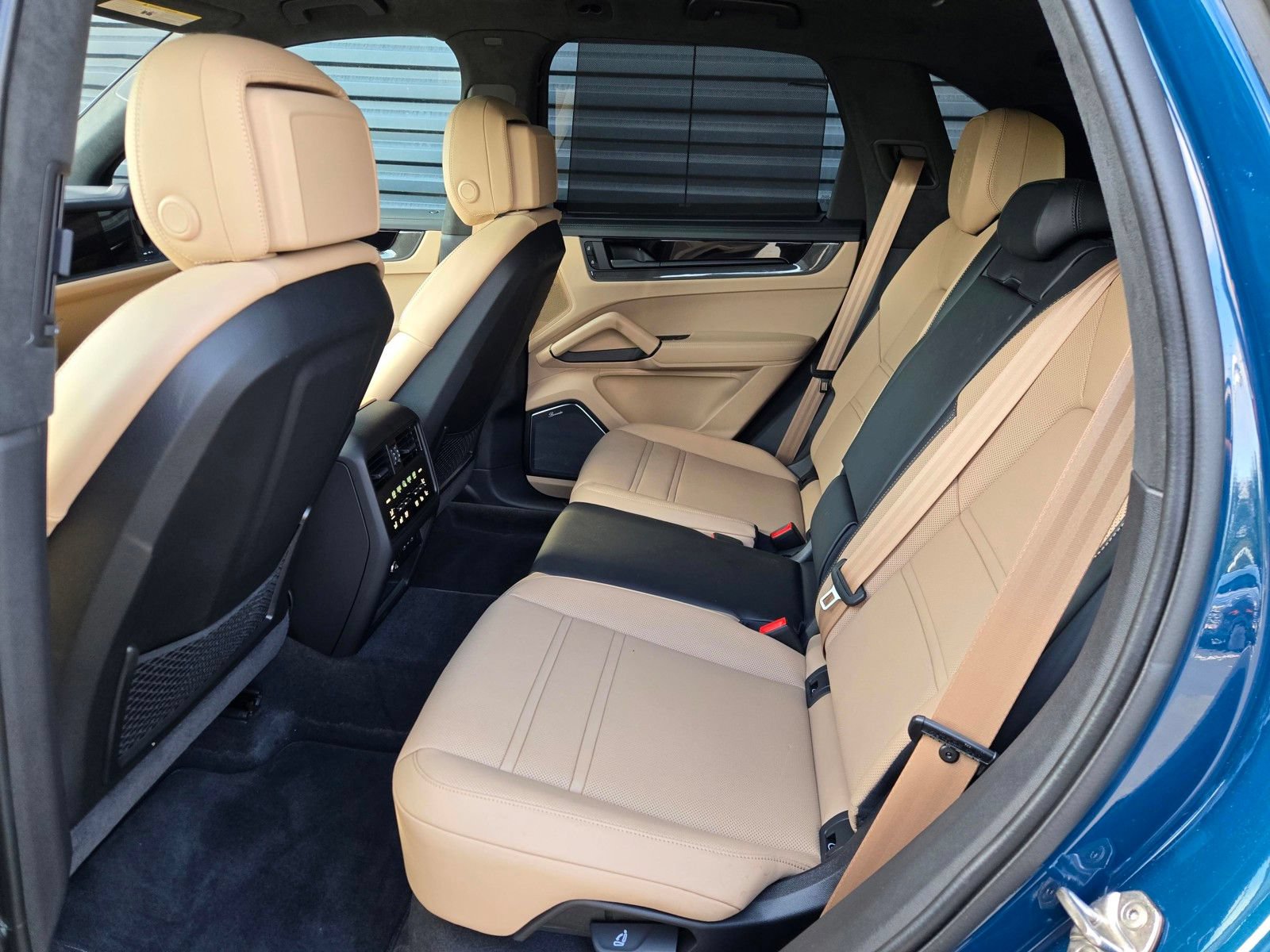 Certified 2026 Porsche Cayenne GTS AWD/4WD image 19