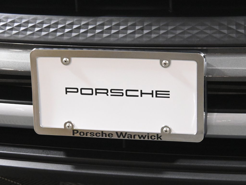 Used 2025 Porsche Macan Turbo AWD/4WD image 14