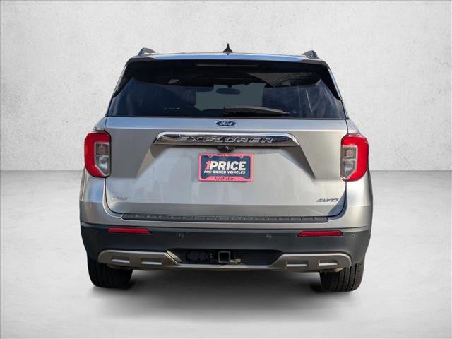 Used 2023 Ford Explorer XLT w/ Equipment Group 202A image 6