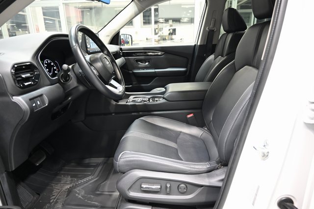 Used 2024 Honda Pilot Touring image 9