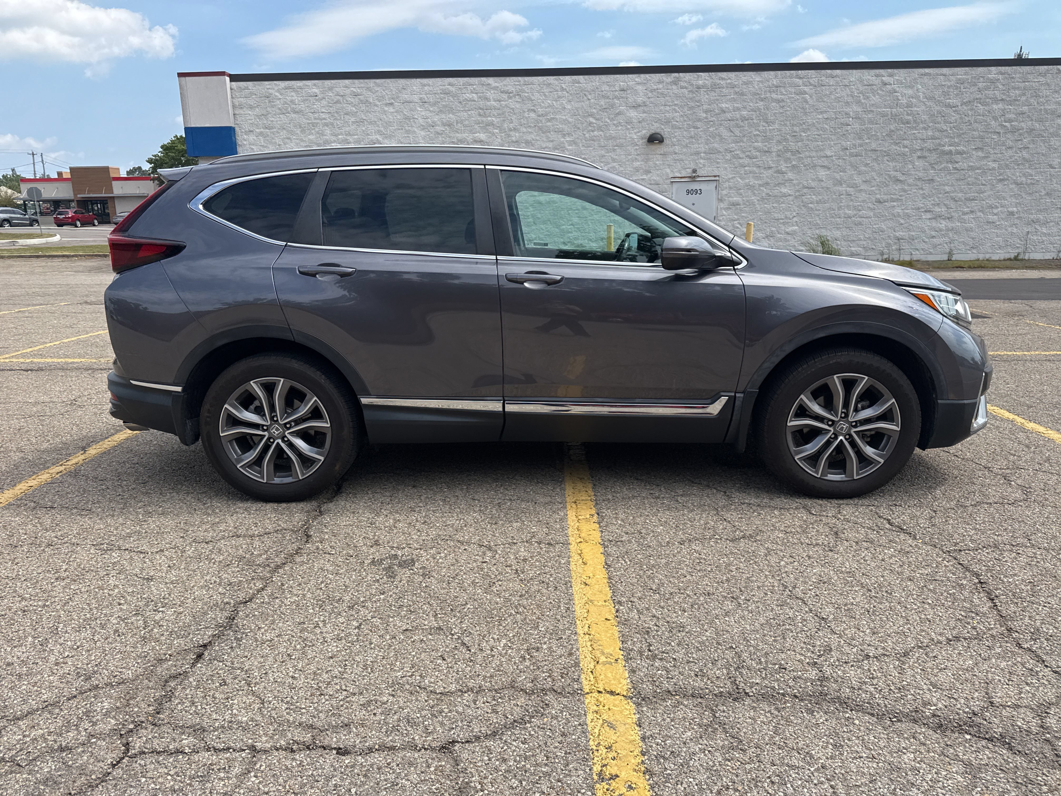 Used 2020 Honda CR-V Touring image 25