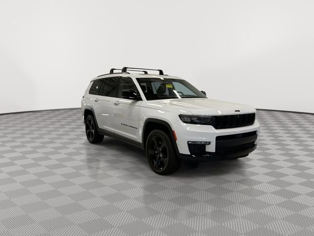 Used 2022 Jeep Grand Cherokee L Limited w/ Luxury Tech Group II AWD/4WD image 2