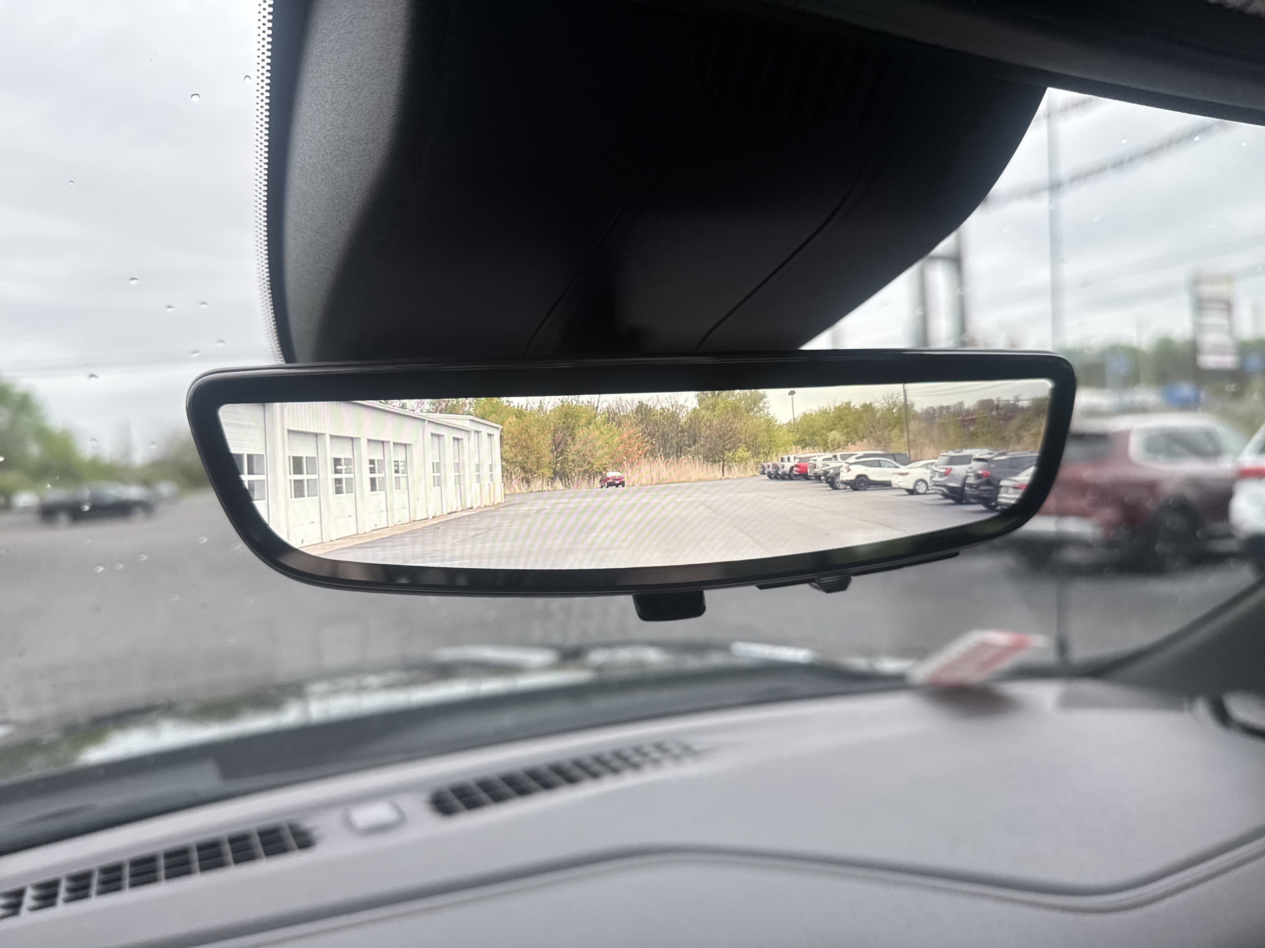 Used 2025 Chevrolet Silverado 1500 High Country w/ Technology Package AWD/4WD image 30