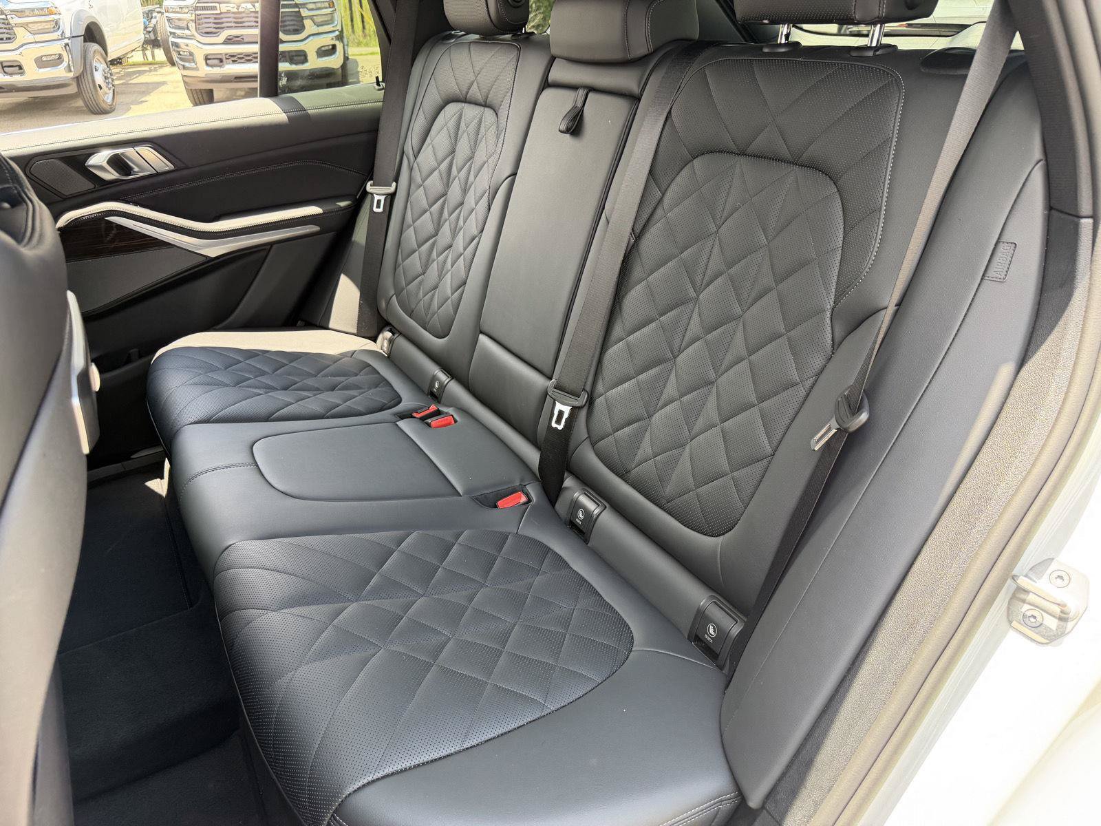 Used 2026 BMW X5 sDrive40i RWD image 17