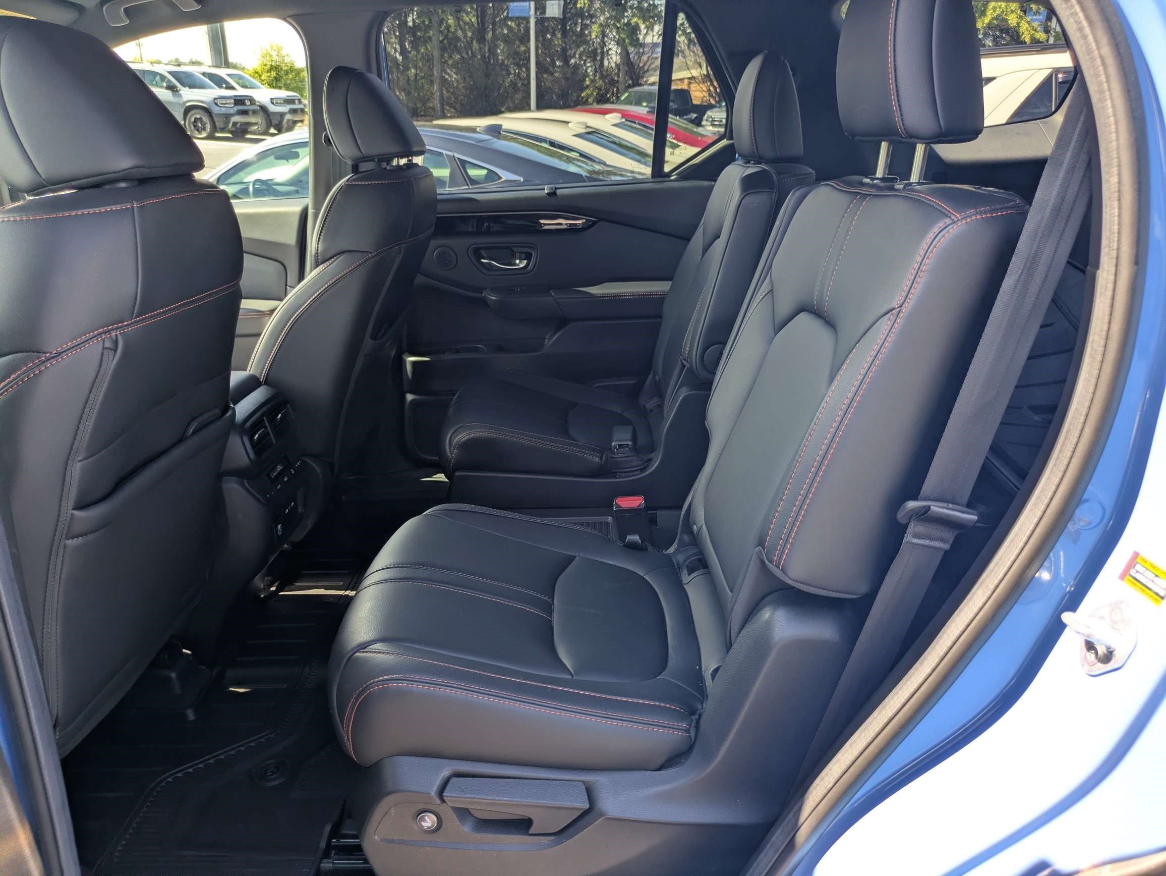 Certified 2025 Honda Pilot TrailSport image 21