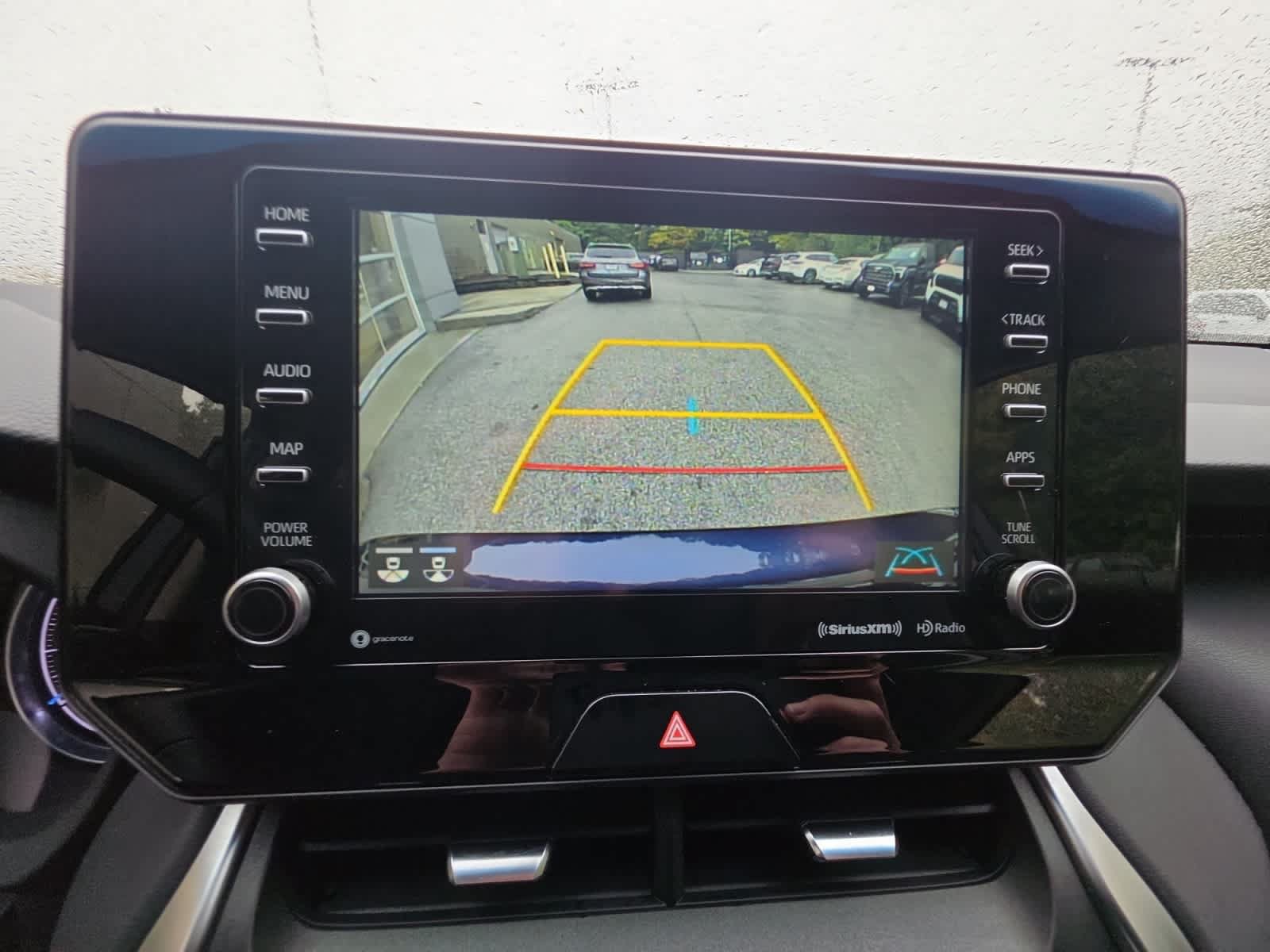 Used 2022 Toyota Venza LE AWD/4WD image 25