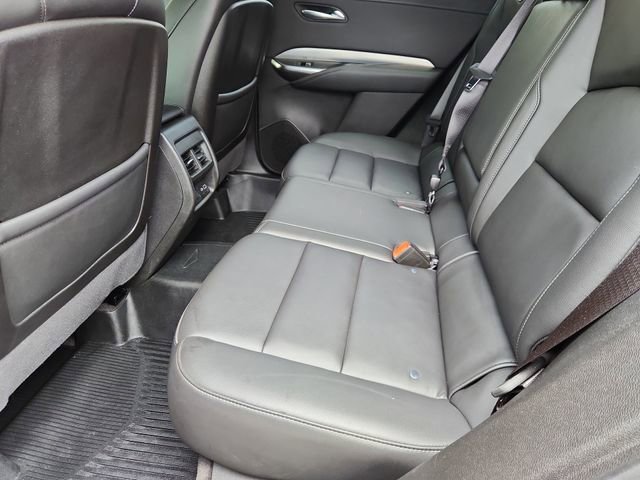 Used 2021 Cadillac XT4 Premium Luxury w/ Cold Weather Package image 23